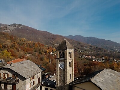 Chiesa di Sant’Anastasia e campanile in stile romanico