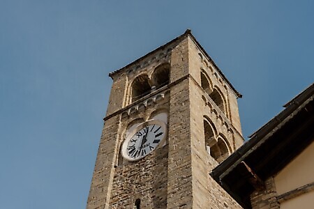 Chiesa di Sant’Anastasia e campanile in stile romanico