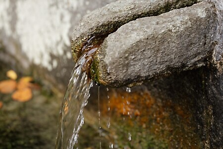 Fontana a Pessinea, antico lavatoio e Santuario Madonna della Consolata