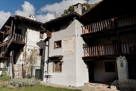 Itinerari delle meridiane: meridiana orizzontale e casa delle meridiane