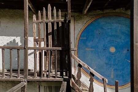 Itinerari delle meridiane: meridiana orizzontale e casa delle meridiane