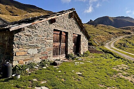 Lago di Monastero e Alpe Costapiana