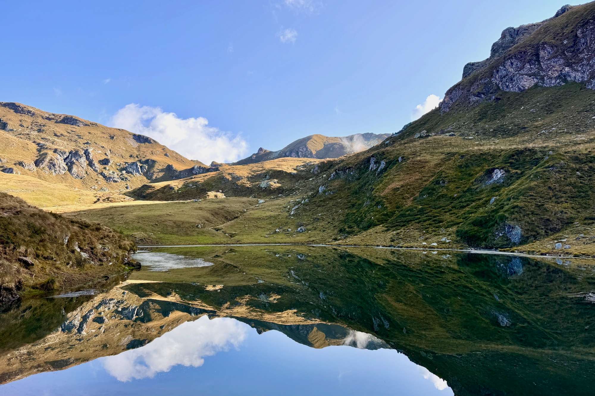 Lago di Monastero e Alpe Costapiana