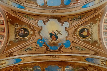 Parrocchia di Santa Anastasia e San Giovanni Evangelista a Chiaves