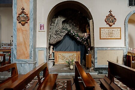 Parrocchiale di San Giovanni Battista con campanile in stile romanico