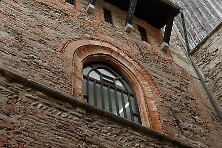 Torre Civica di Aymone di Challant e borgo fortificato