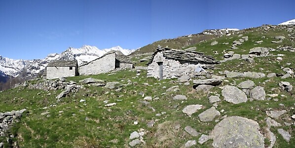 In cammino verso i Laghi di Sagnasse
